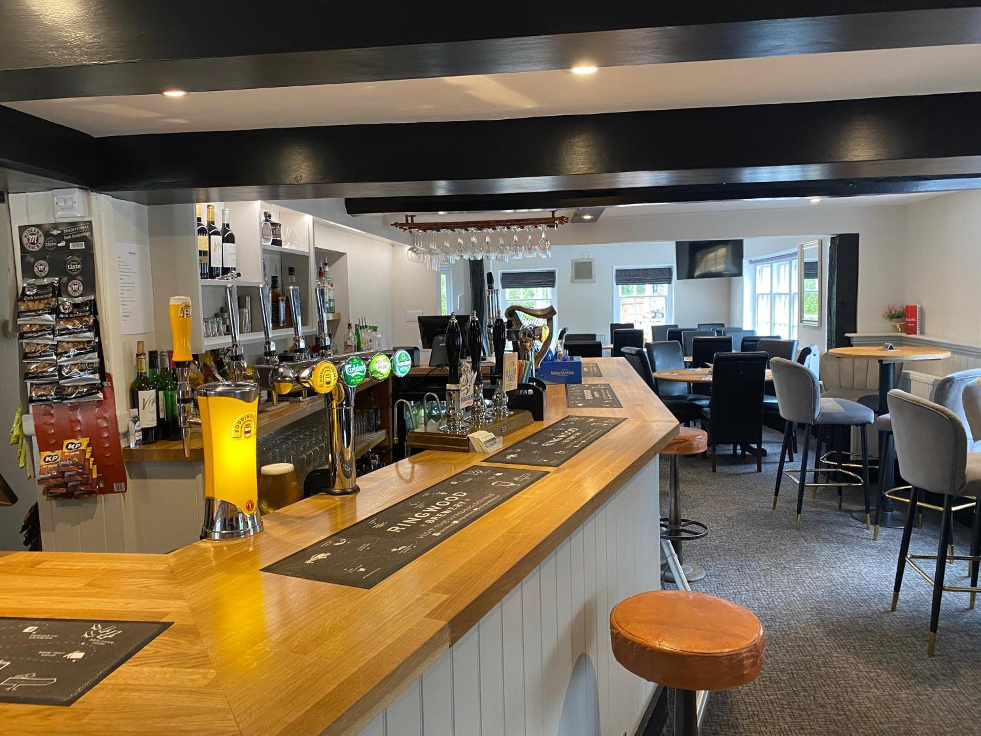 The New Wheel Inn Lymington Εξωτερικό φωτογραφία