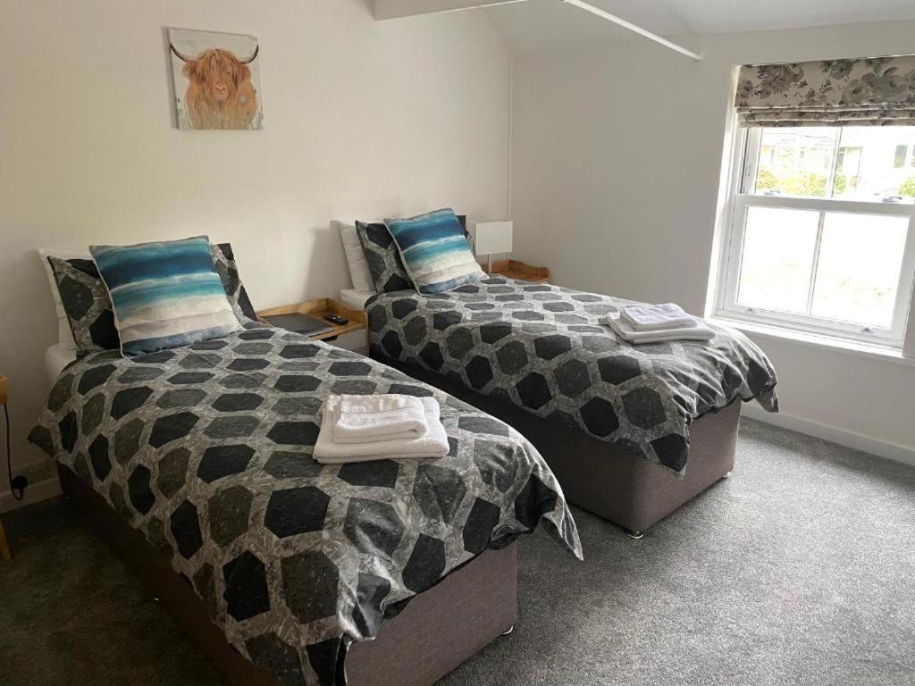 The New Wheel Inn Lymington Εξωτερικό φωτογραφία
